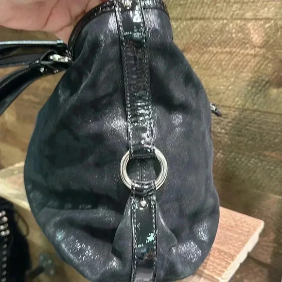 COLE HAAN SUPER SOFT SUEDE AND PATENT LEATHER SHOULDER BAG - Picture 5 of 14